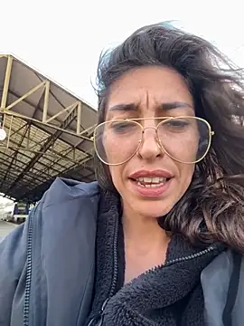 amanilouve online show from November 12, 3:23 pm