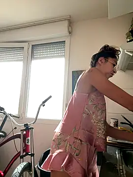 amanilouve online show from November 14, 9:52 am