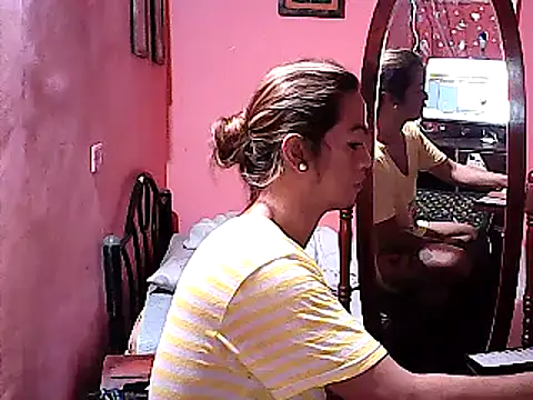 yummy 21xxx online show from February 8, 10:18 am