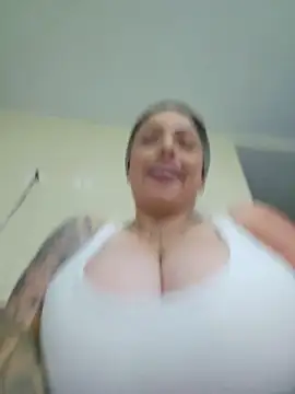 Snapshot of natalygolden69 chatting on May 21, 12:01 pm natalygolden69 online show from May 21, 12:01 pm