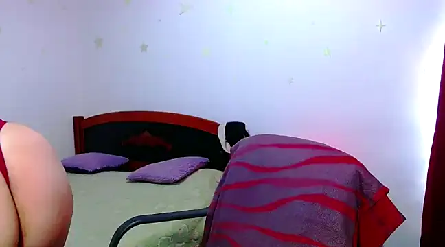 luchiana hott21 online show from February 8, 3:21 pm