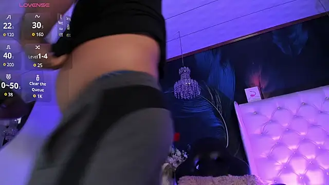 MichaelBear  online show from March 12, 6:55 pm