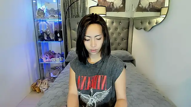 reighnempress online show from October 9, 2:20 am