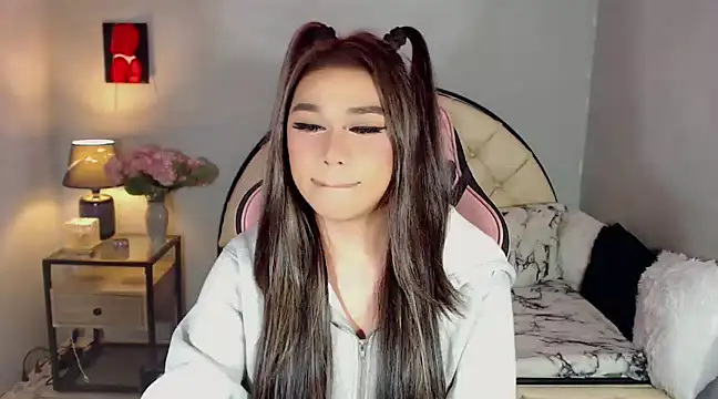 WeezyBabyXoxo online show from December 17, 4:00 pm