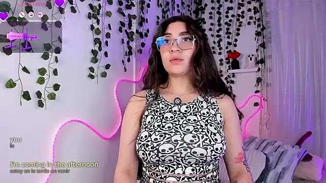 Samii Evans online show from April 12, 3:33 am