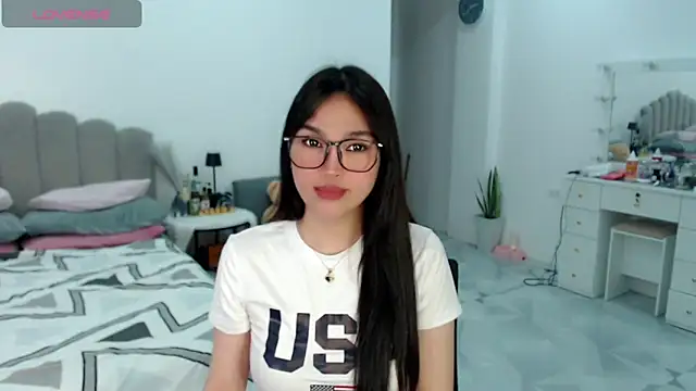 LoveMarieFoxxx online show from February 2, 6:39 pm