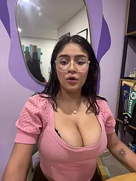 Snapshot of Juliana_News chatting on March 6, 1:05 am Juliana News online show from March 6, 1:05 am