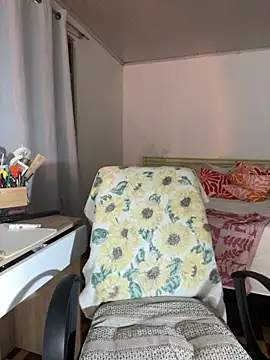 Snapshot of Juliana_News chatting on October 2, 1:01 am Juliana News online show from October 2, 1:01 am