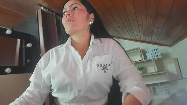 Snapshot of Tania_mature chatting on January 31, 7:29 pm Tania mature online show from January 31, 7:29 pm