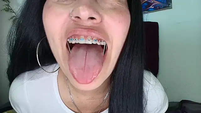 Snapshot of Tania_mature chatting on November 24, 5:23 pm Tania mature online show from November 24, 5:23 pm