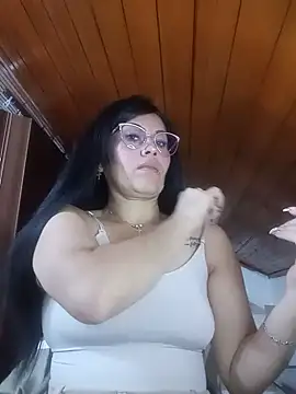 Snapshot of Tania_mature chatting on June 3, 5:51 pm Tania mature online show from June 3, 5:51 pm