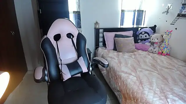 violeta campbell online show from March 25, 7:42 pm