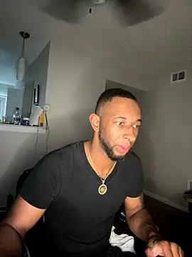 Snapshot of bosstang770 chatting on November 27, 10:45 pm bosstang770 online show from November 27, 10:45 pm