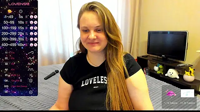 Snapshot of AlanaBrox chatting on February 27, 11:10 am AlanaBrox online show from February 27, 11:10 am