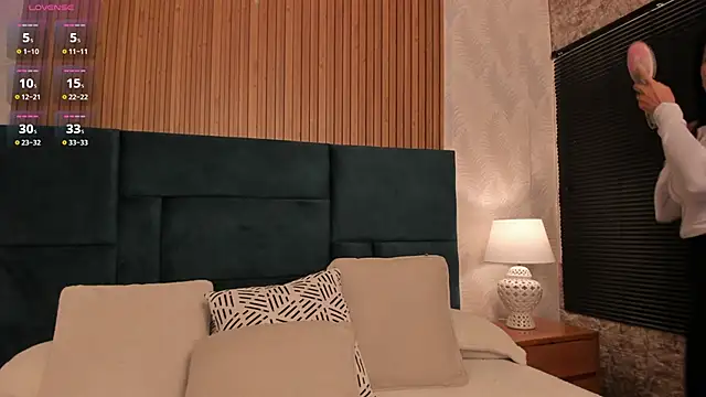 Kareena chopra online show from November 12, 1:55 pm