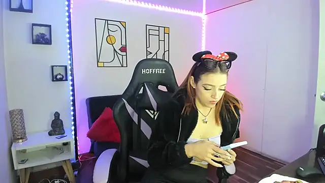 kay marie online show from January 17, 5:21 am