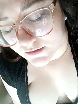 Snapshot of Sindy_Jeniceee chatting on December 3, 9:00 am Sindy Jeniceee online show from December 3, 9:00 am