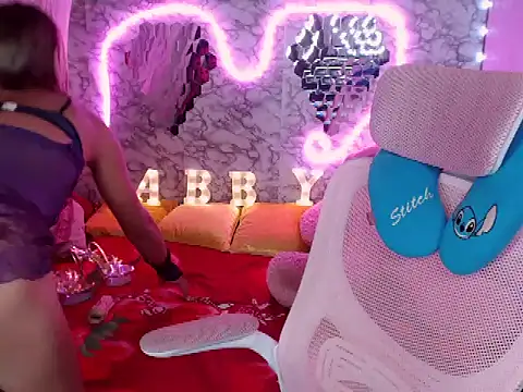 HotHornyAsian online show from November 25, 4:29 pm