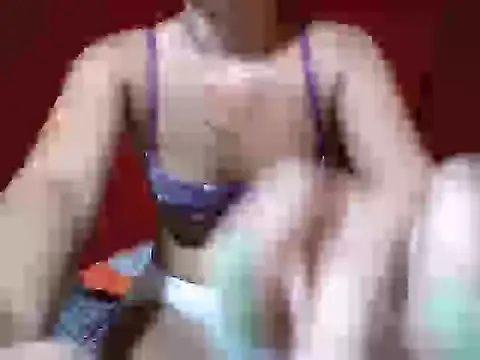 Snapshot of wild_jewel18 chatting on June 8, 12:14 am wild jewel18 online show from June 8, 12:14 am
