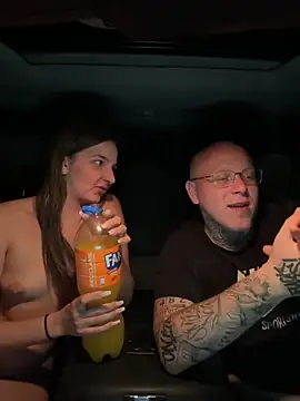 DoriDeluxe66 online show from September 21, 7:37 pm