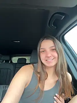 DoriDeluxe66 online show from October 5, 8:01 am