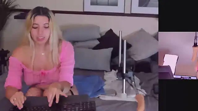 Lizzy Lace online show from January 11, 6:56 am