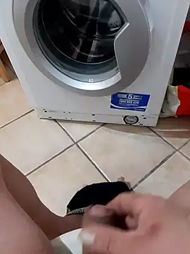 Snapshot of 74bob chatting on January 28, 4:18 am 74bob online show from January 28, 4:18 am