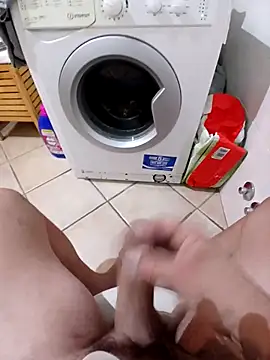 Snapshot of 74bob chatting on October 19, 4:24 am 74bob online show from October 19, 4:24 am