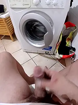 Snapshot of 74bob chatting on October 29, 4:37 am 74bob online show from October 29, 4:37 am