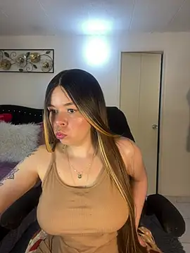 carolina16love online show from April 21, 6:12 pm