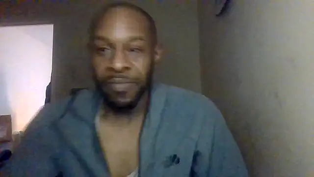 Snapshot of CuzzyB69 chatting on November 25, 2:44 am CuzzyB69 online show from November 25, 2:44 am