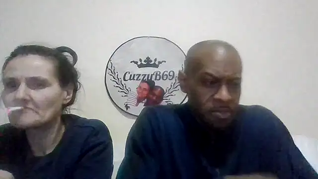 Snapshot of CuzzyB69 chatting on February 1, 11:58 pm CuzzyB69 online show from February 1, 11:58 pm