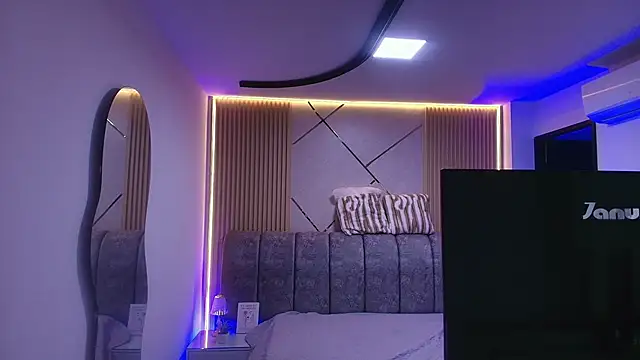 naia blessed online show from April 22, 7:15 pm