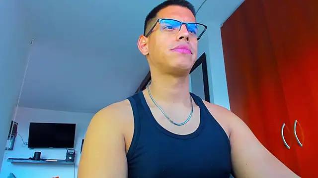  John Boy  online show from December 3, 9:24 pm