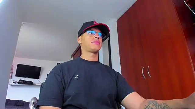 Snapshot of _John_Boy_ chatting on May 2, 3:28 pm John Boy online show from May 2, 3:28 pm