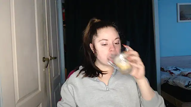 ryhhnnagold99 online show from January 7, 3:36 pm