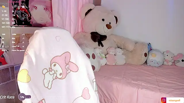 Snapshot of mia_angel_ chatting on December 23, 10:44 pm mia angel online show from December 23, 10:44 pm