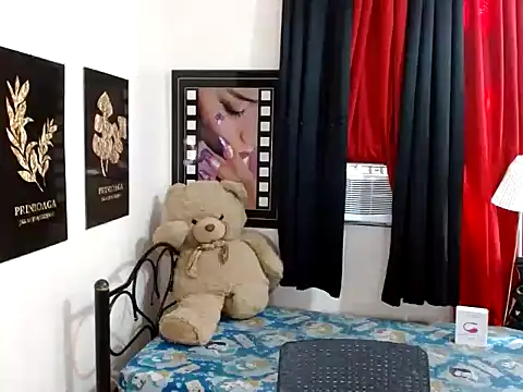 UrhotGoddess online show from June 18, 12:11 am