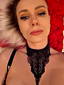 AureliaDoux online show from April 16, 3:35 pm