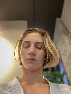 Snapshot of Feral_berry_8133 chatting on January 5, 7:07 am Feral berry 8133 online show from January 5, 7:07 am