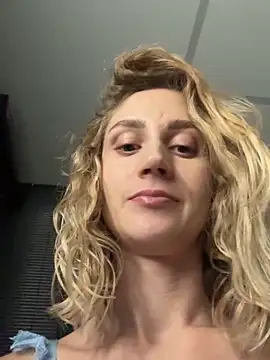 Snapshot of Feral_berry_8133 chatting on September 29, 7:51 pm Feral berry 8133 online show from September 29, 7:51 pm