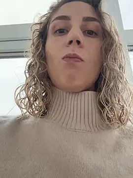 Snapshot of Feral_berry_8133 chatting on September 30, 11:37 am Feral berry 8133 online show from September 30, 11:37 am