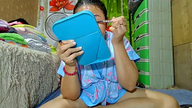 Snapshot of M_e_c_e_l chatting on January 28, 9:08 pm M e c e l online show from January 28, 9:08 pm