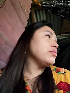 Snapshot of M_e_c_e_l chatting on September 19, 8:27 am M e c e l online show from September 19, 8:27 am