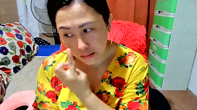 Snapshot of M_e_c_e_l chatting on September 19, 9:48 pm M e c e l online show from September 19, 9:48 pm