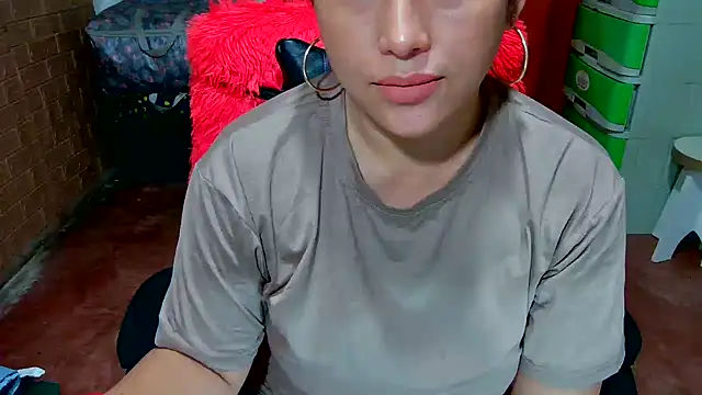 Snapshot of M_e_c_e_l chatting on October 31, 7:48 pm M e c e l online show from October 31, 7:48 pm