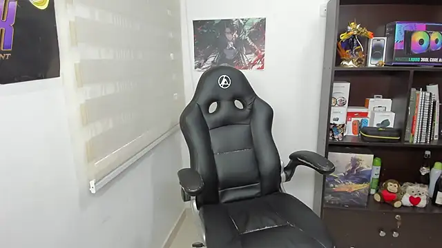 SIXXTOLOVE18 online show from March 12, 8:31 pm