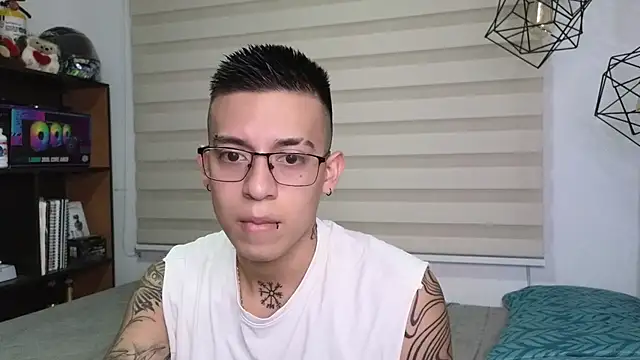 SIXXTOLOVE18 online show from October 25, 10:48 pm