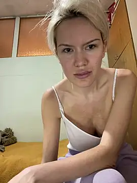 Snapshot of Keylili chatting on February 11, 6:33 pm Keylili online show from February 11, 6:33 pm