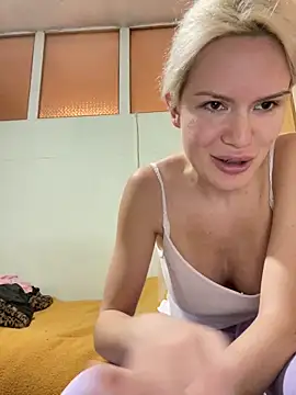 Snapshot of Keylili chatting on March 1, 5:49 pm Keylili online show from March 1, 5:49 pm